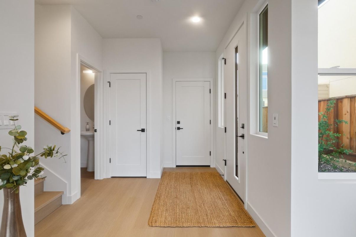 Interior, Recessed Lighting, Wood Texture Flooring