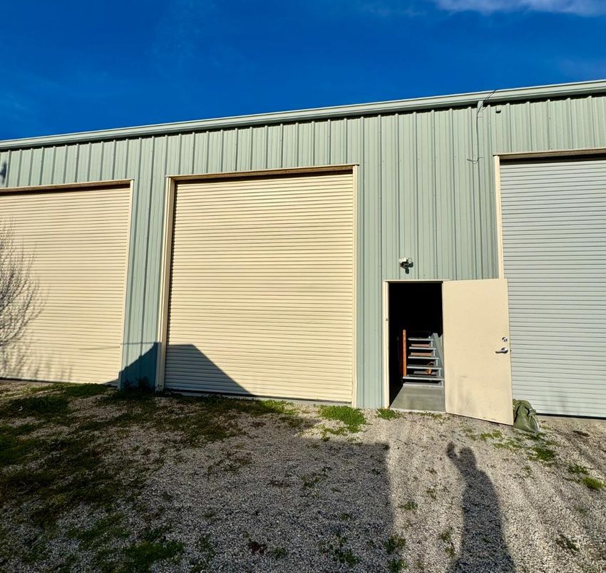 Detached Garage, Exterior