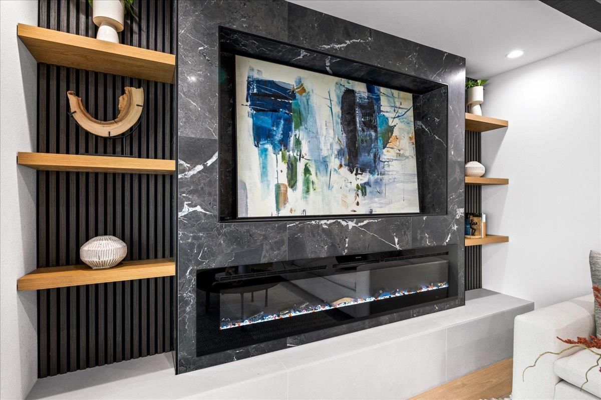 Fireplace, Interior, Recessed Lighting