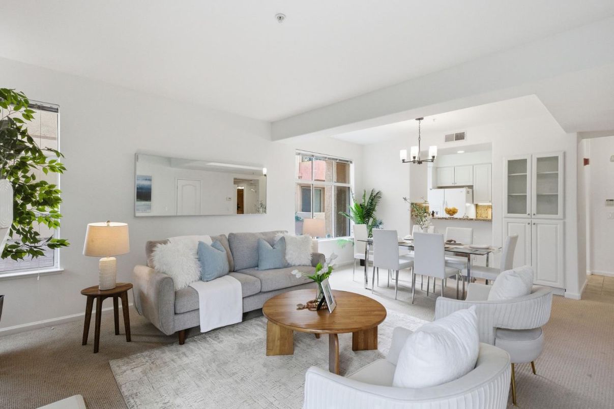 Chandelier, Dining room, Interior, Kitchen, Living room, Pendant Lights