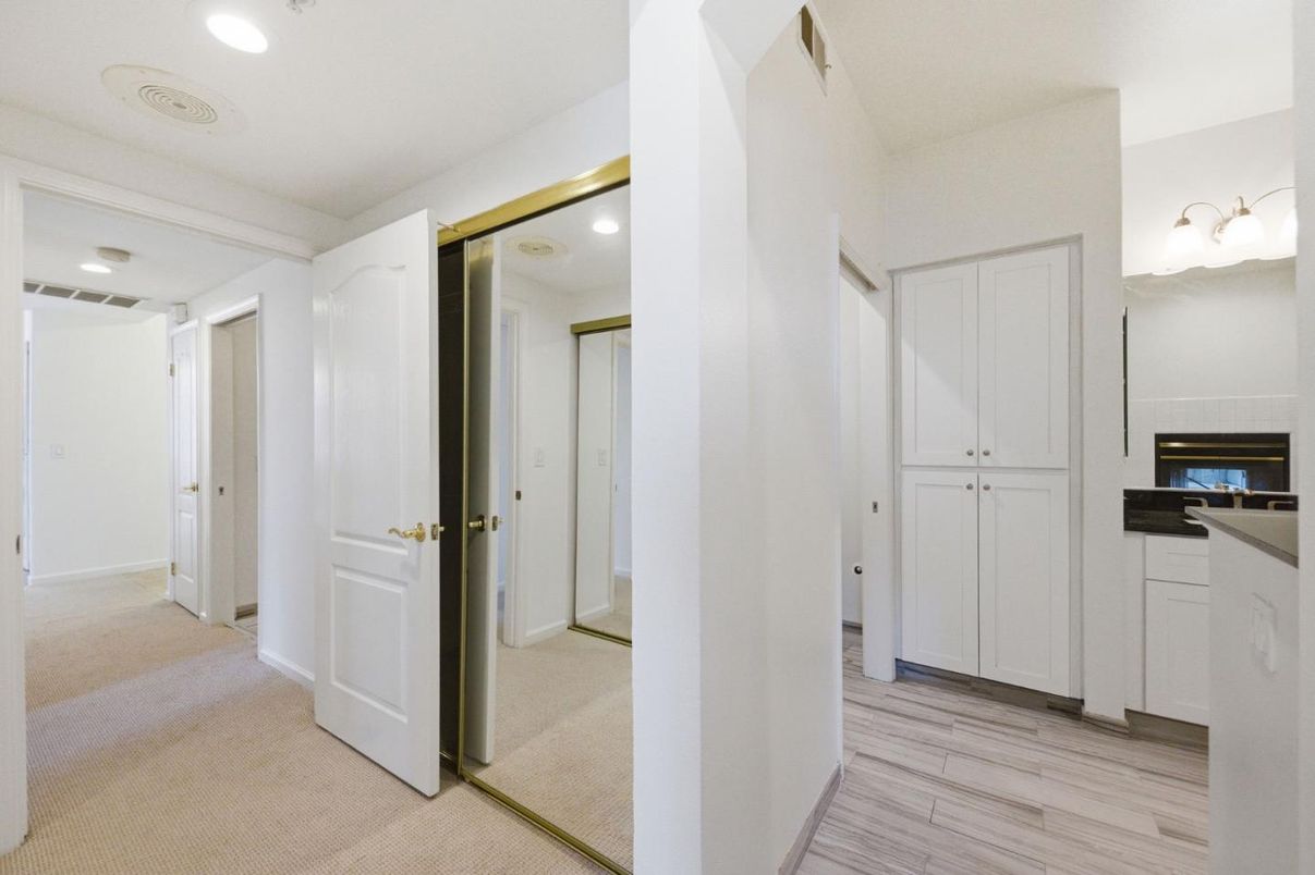 Interior, Recessed Lighting