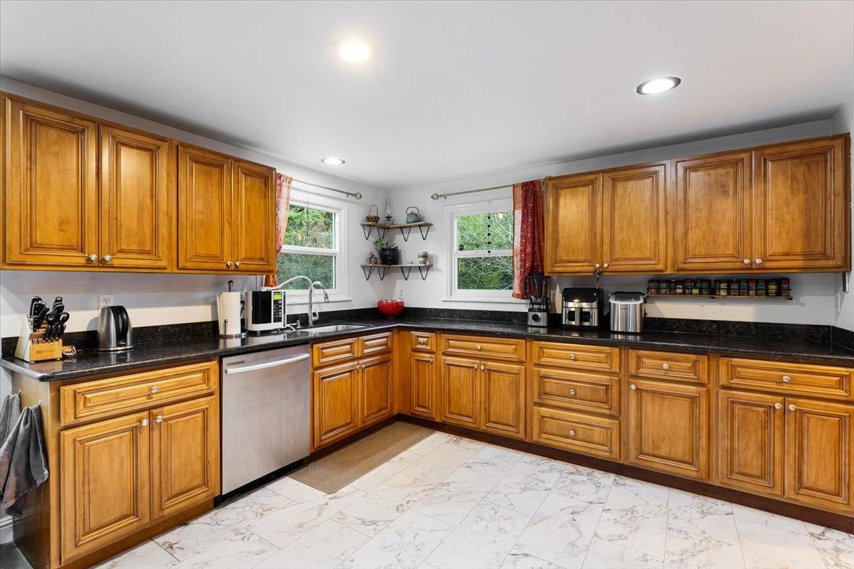 Interior, Kitchen, Marble, Recessed Lighting