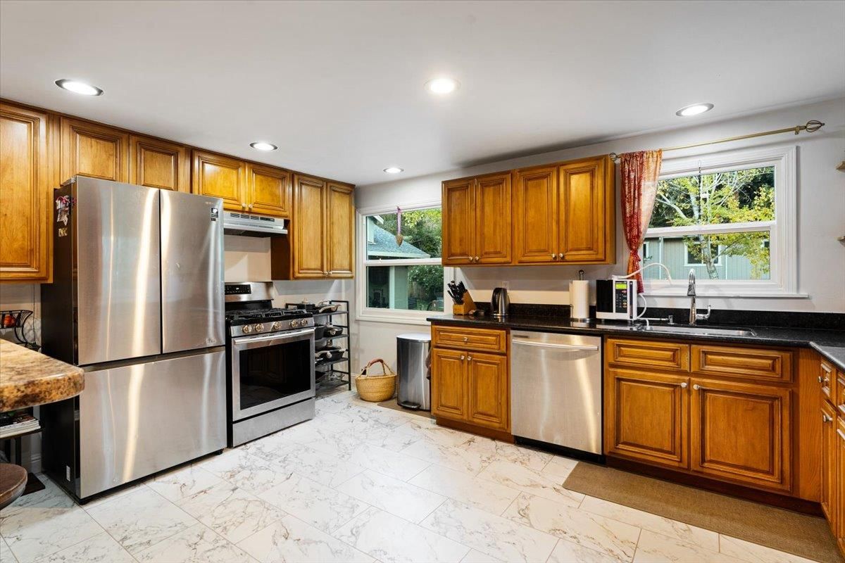 Interior, Kitchen, Marble, Recessed Lighting, Stainless Steel Appliances