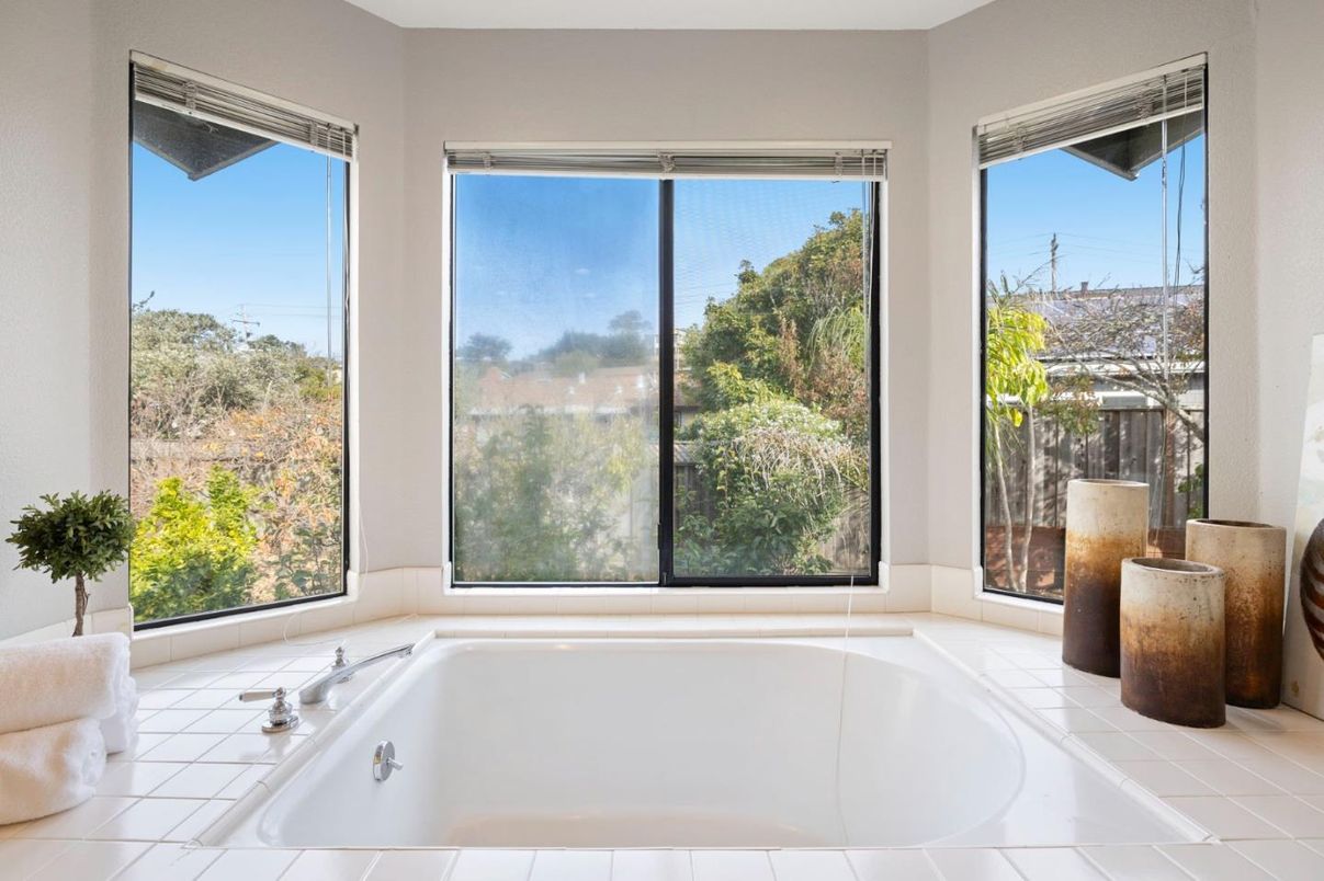 Bathroom, Interior, Tile Countertops