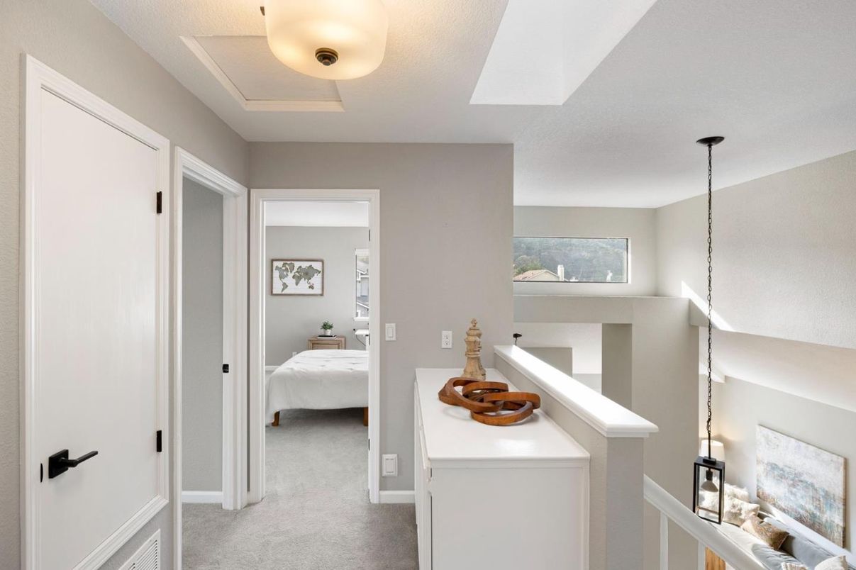 Bedroom, Interior, Pendant Lights