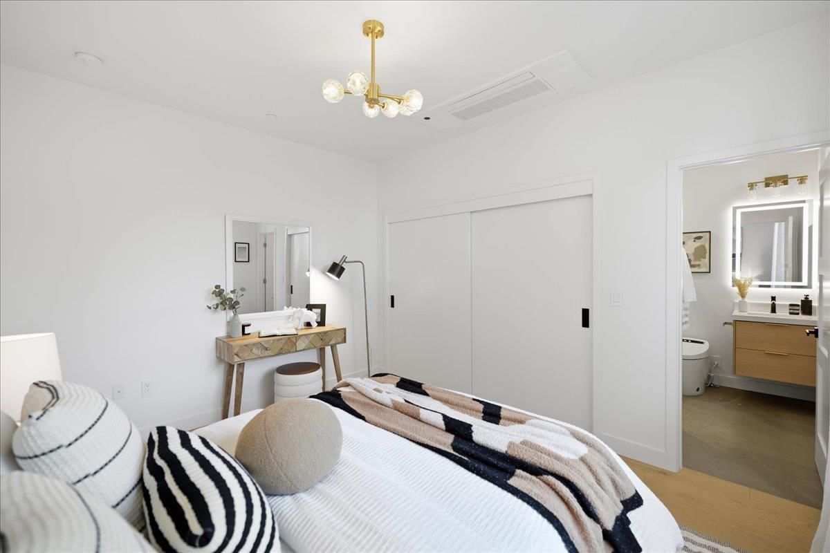 Bathroom, Bedroom, Interior, Pendant Lights, Wood Texture Flooring