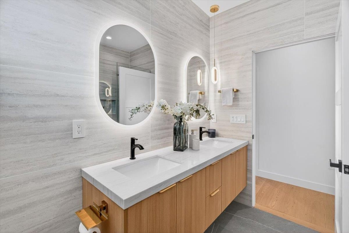 Bathroom, Dual Sink Vanities, Interior, Pendant Lights, Recessed Lighting, Wood Texture Flooring