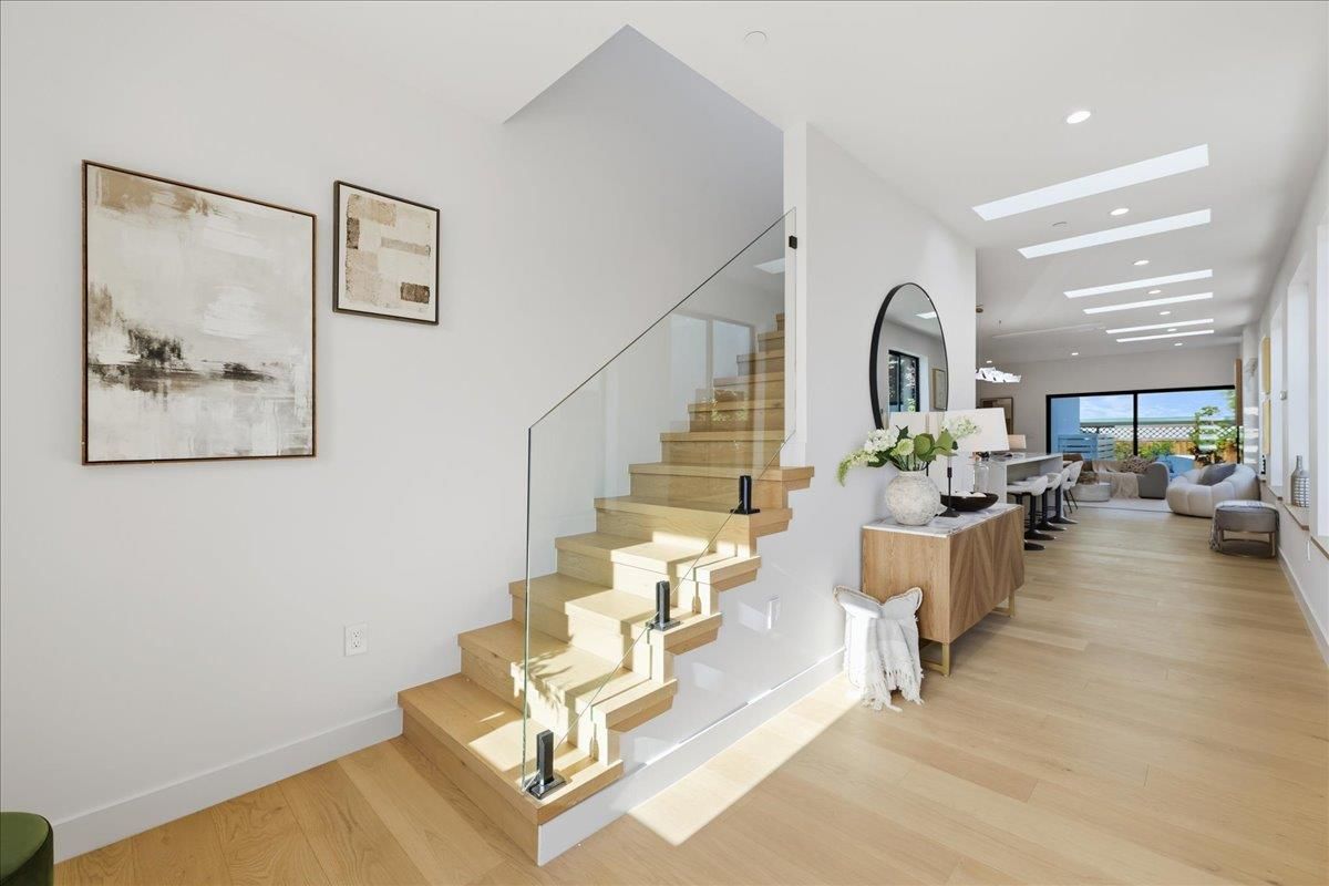 Interior, Recessed Lighting, Water, Wood Texture Flooring