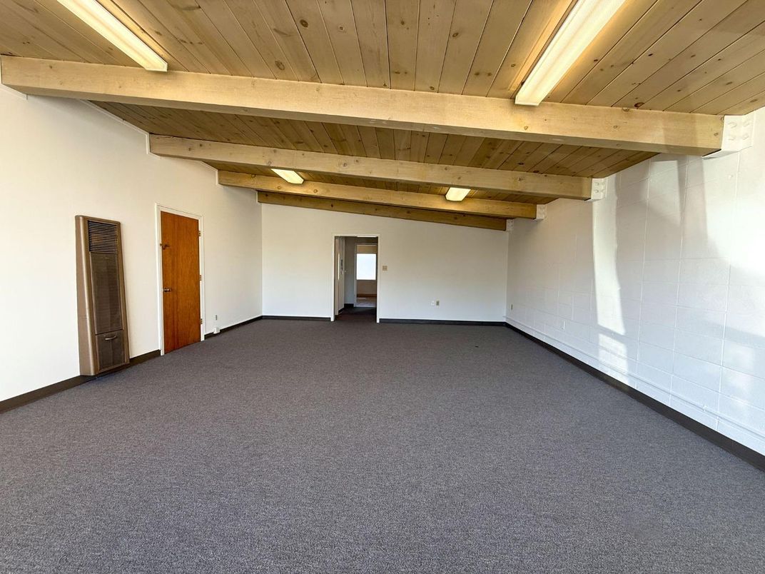 Empty room, Interior, Wooden Beams, Wooden Ceilings