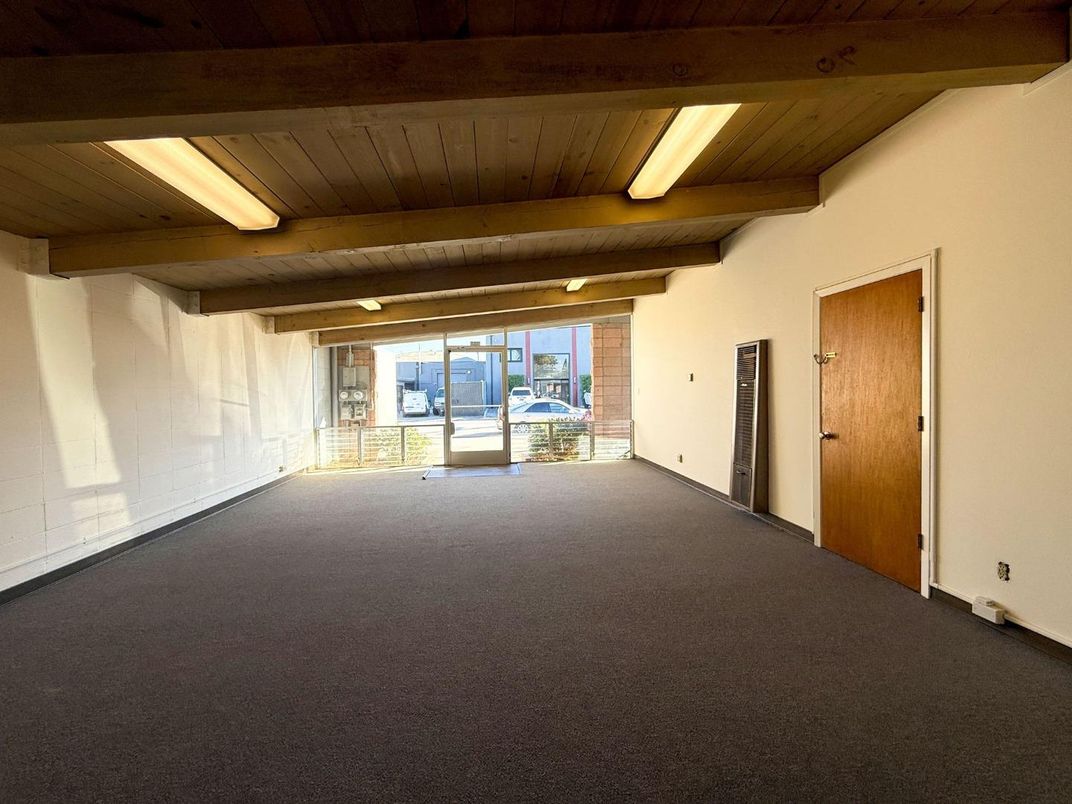 Empty room, Interior, Stone Walls, Wooden Beams, Wooden Ceilings