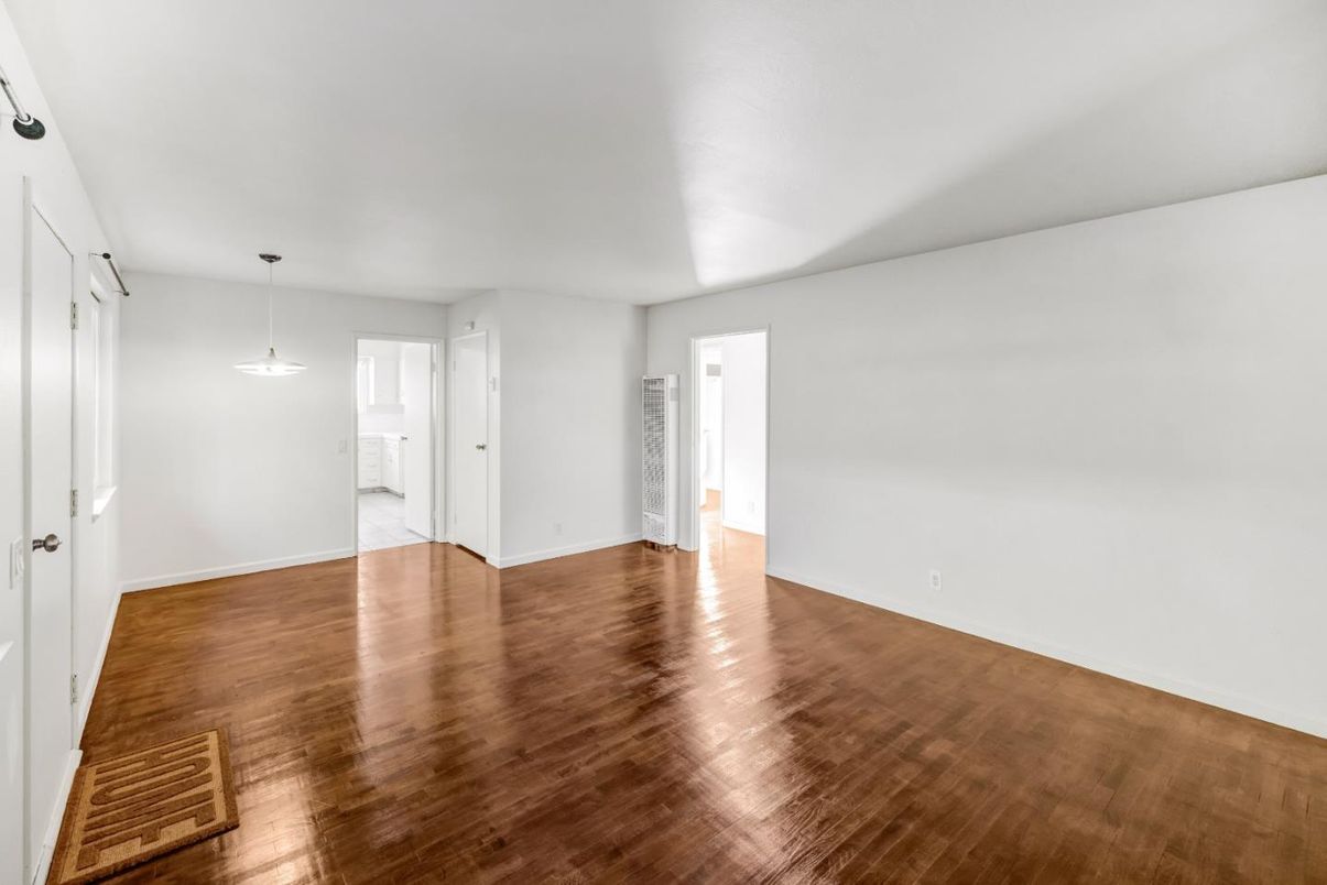 Empty room, Interior, Pendant Lights, Wood Texture Flooring