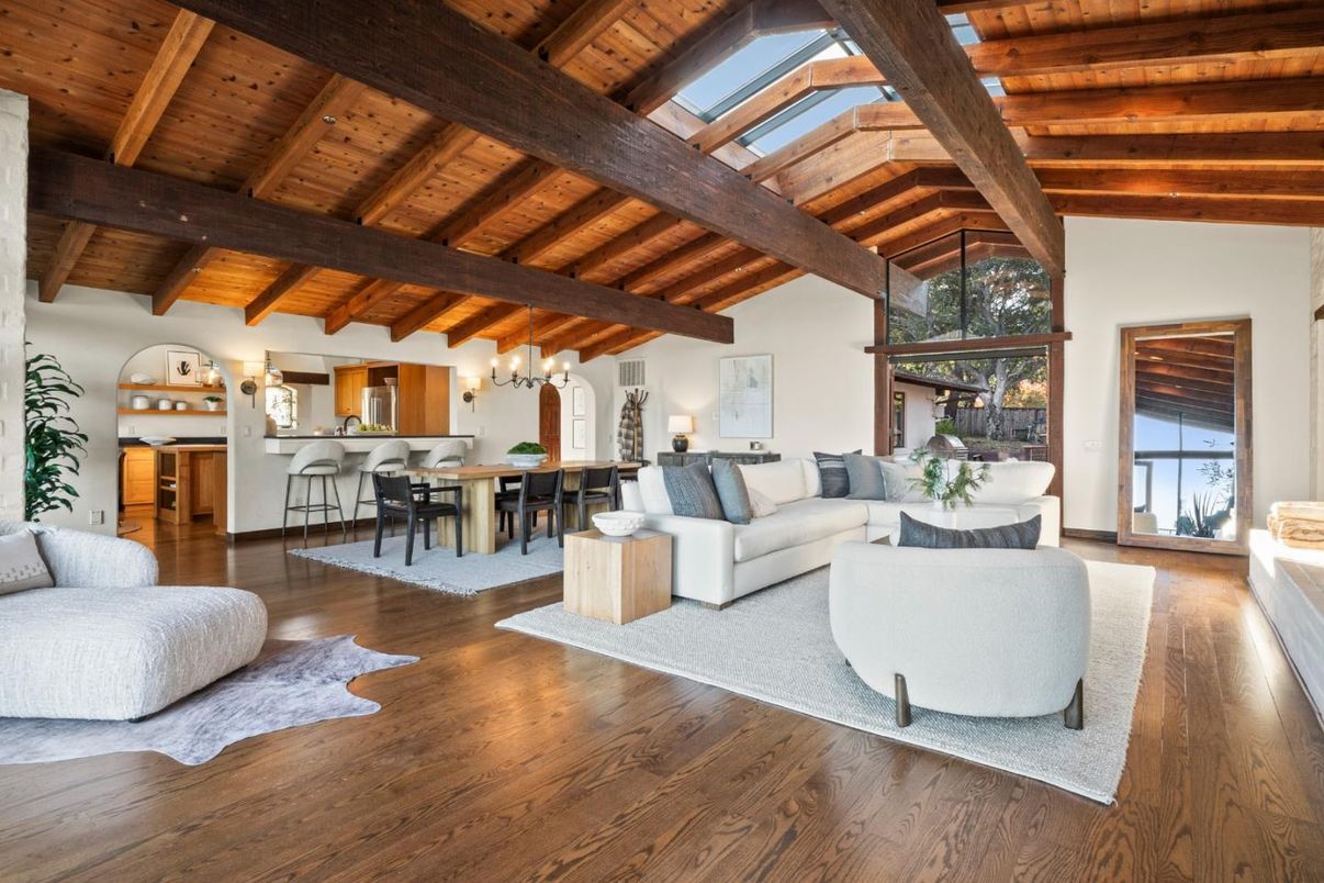 Dining room, Interior, Living room, Pendant Lights, Wooden Beams, Wooden Ceilings, Wood Texture Flooring