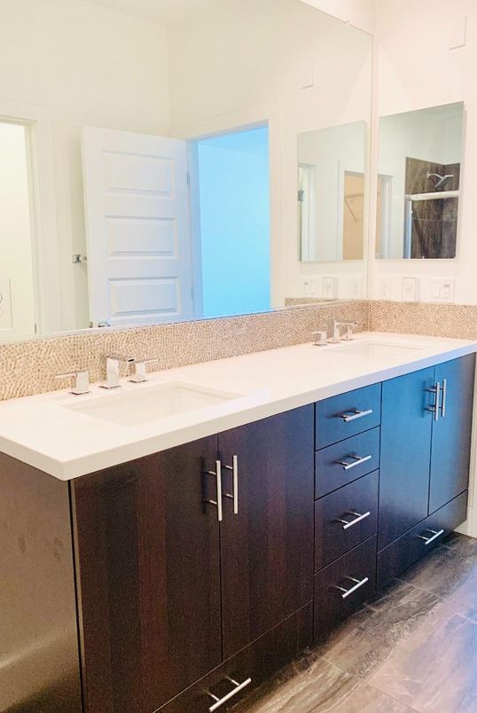 Bathroom, Dual Sink Vanities, Interior