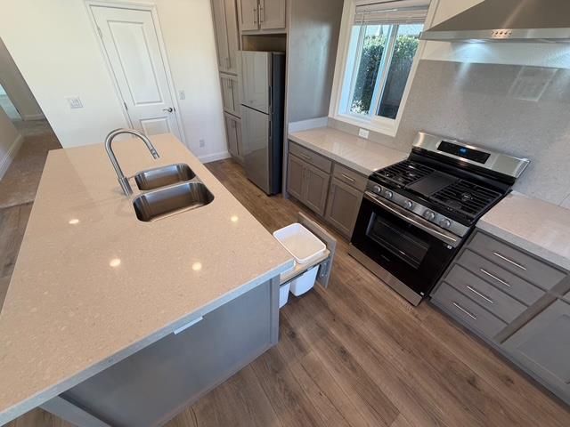 Interior, Kitchen, Stainless Steel Appliances, Wood Texture Flooring