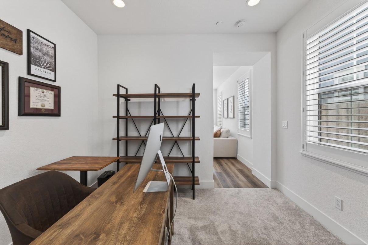 Home Office, Interior, Recessed Lighting, Wood Texture Flooring