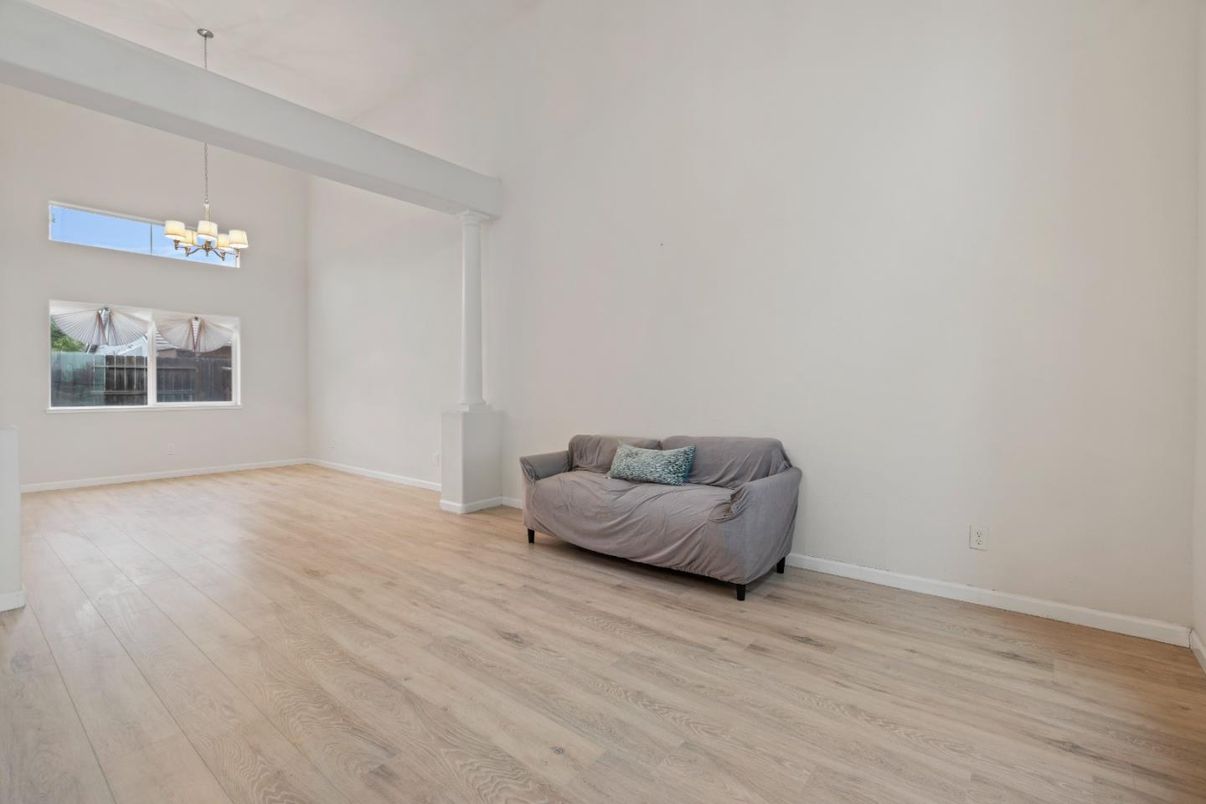 Chandelier, Empty room, Interior, Wood Texture Flooring