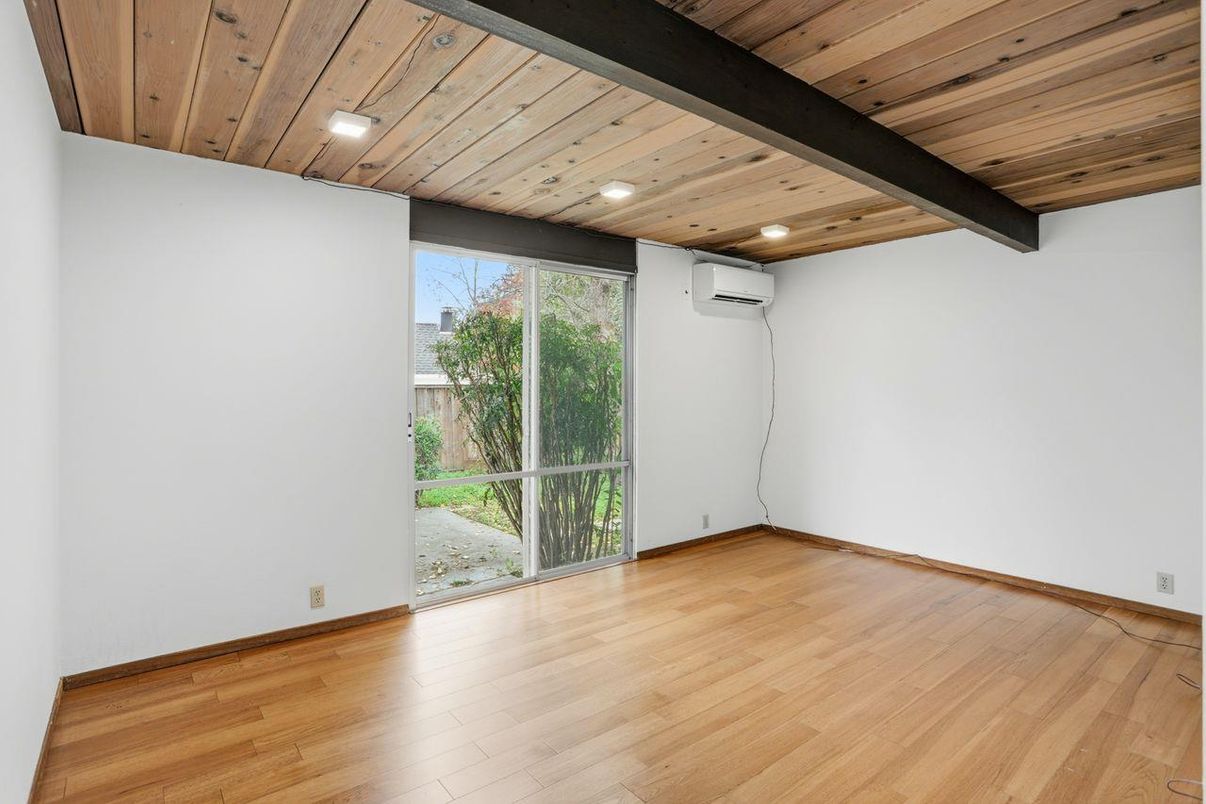 Empty room, Interior, Recessed Lighting, Wooden Beams, Wooden Ceilings, Wood Texture Flooring