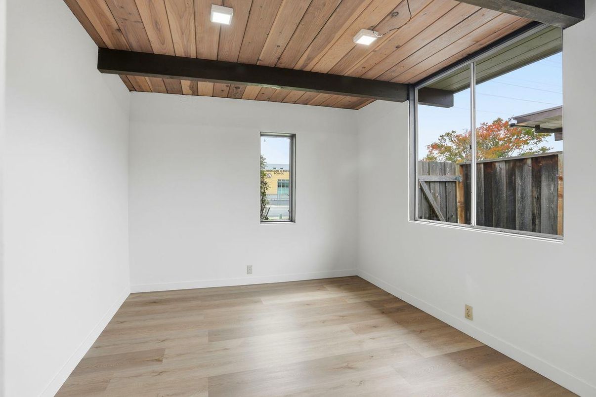 Empty room, Interior, Recessed Lighting, Wooden Beams, Wooden Ceilings, Wood Texture Flooring