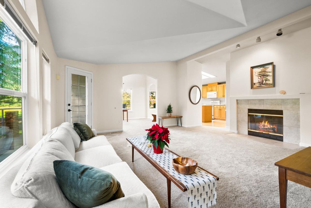 Fireplace, Interior, Living room