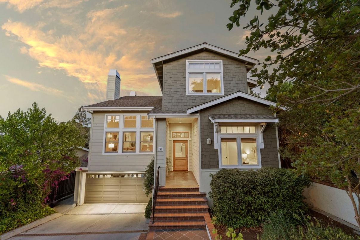 Attached, Exterior, Facade, Split Level