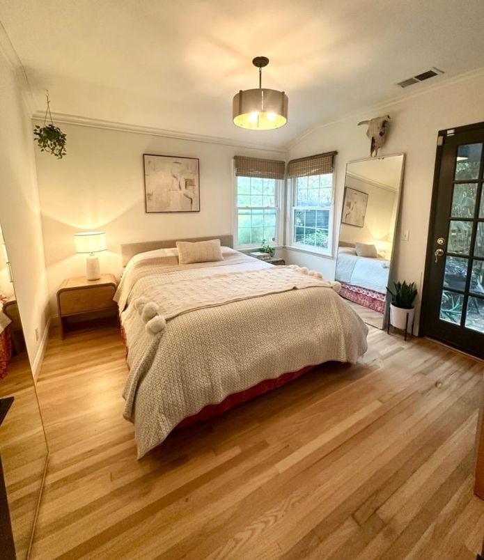 Bedroom, Interior, Pendant Lights, Wood Texture Flooring