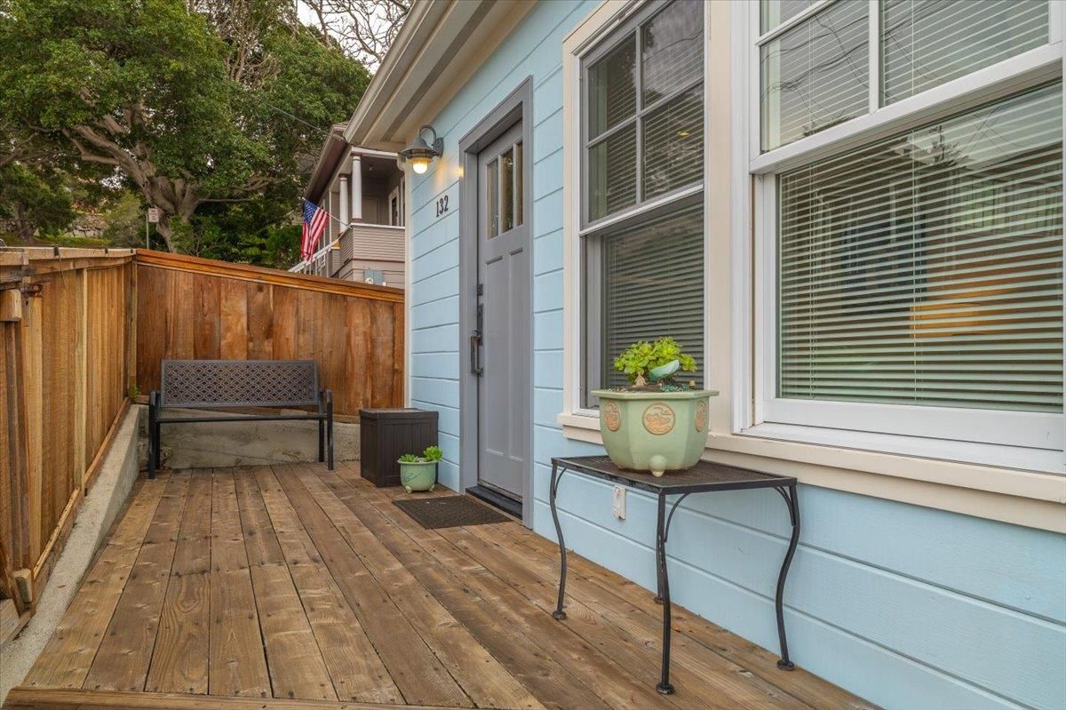 Exterior, Wood Texture Flooring
