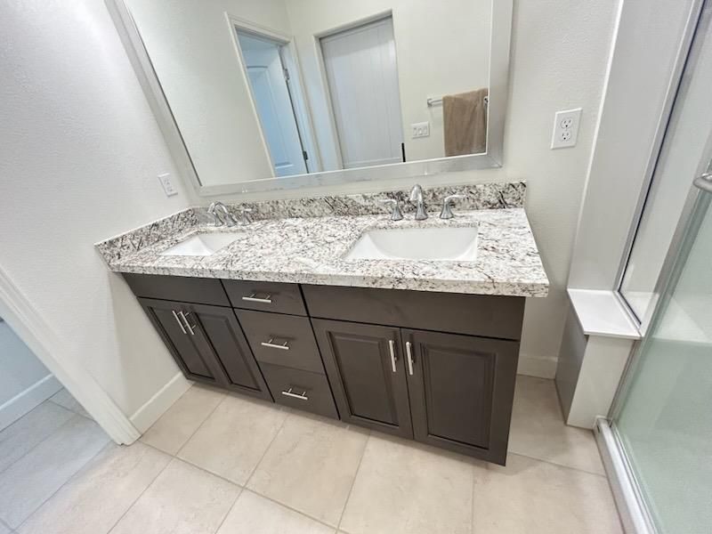 Bathroom, Dual Sink Vanities, Interior