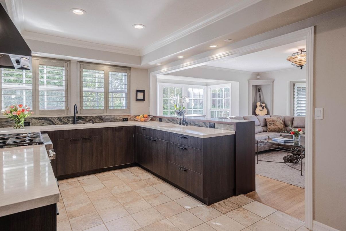 Interior, Kitchen, Living room, Recessed Lighting, Wood Texture Flooring