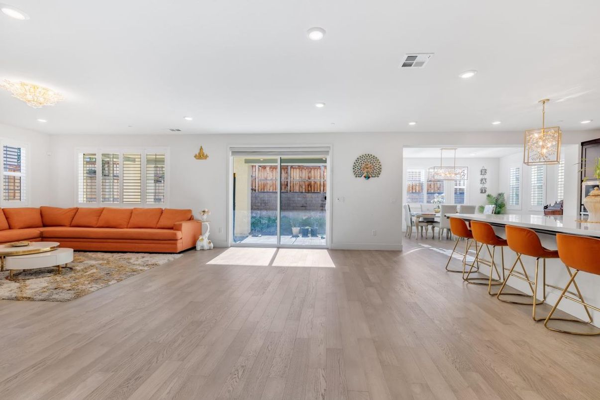 Chandelier, Dining room, Interior, Living room, Pendant Lights, Recessed Lighting, Wood Texture Flooring
