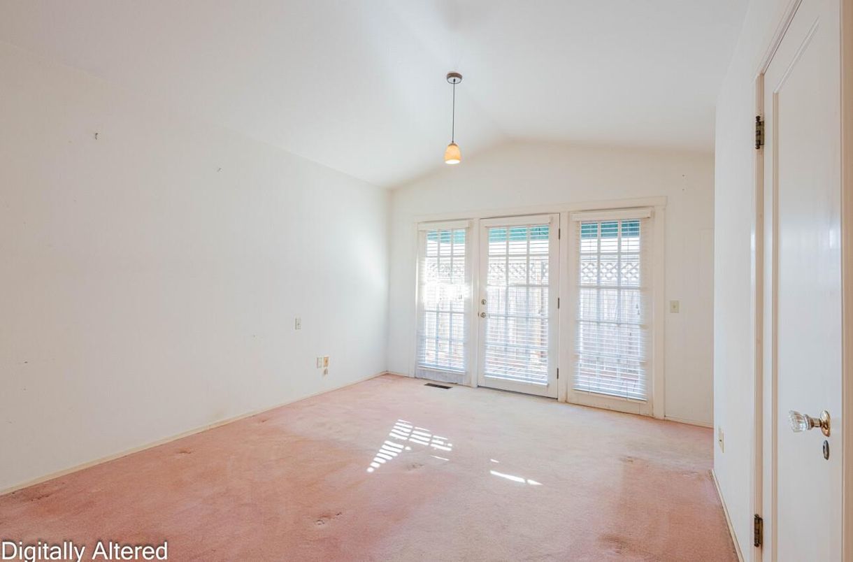 Empty room, Interior, Pendant Lights
