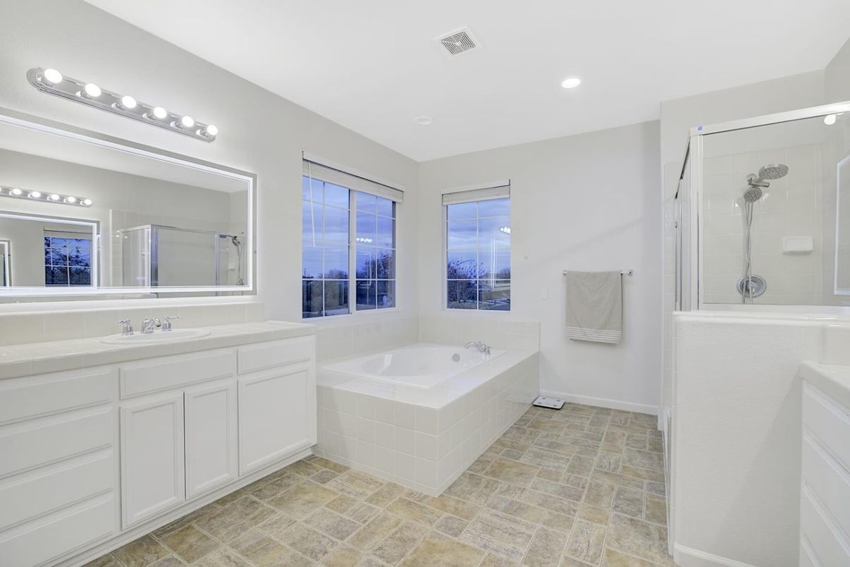 Bathroom, Interior, Recessed Lighting