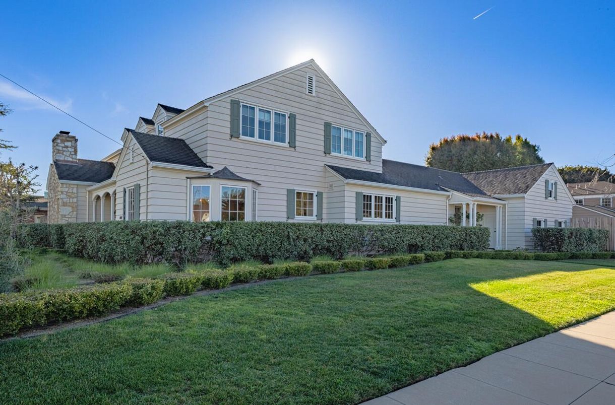 Exterior, Facade, Farmhouse