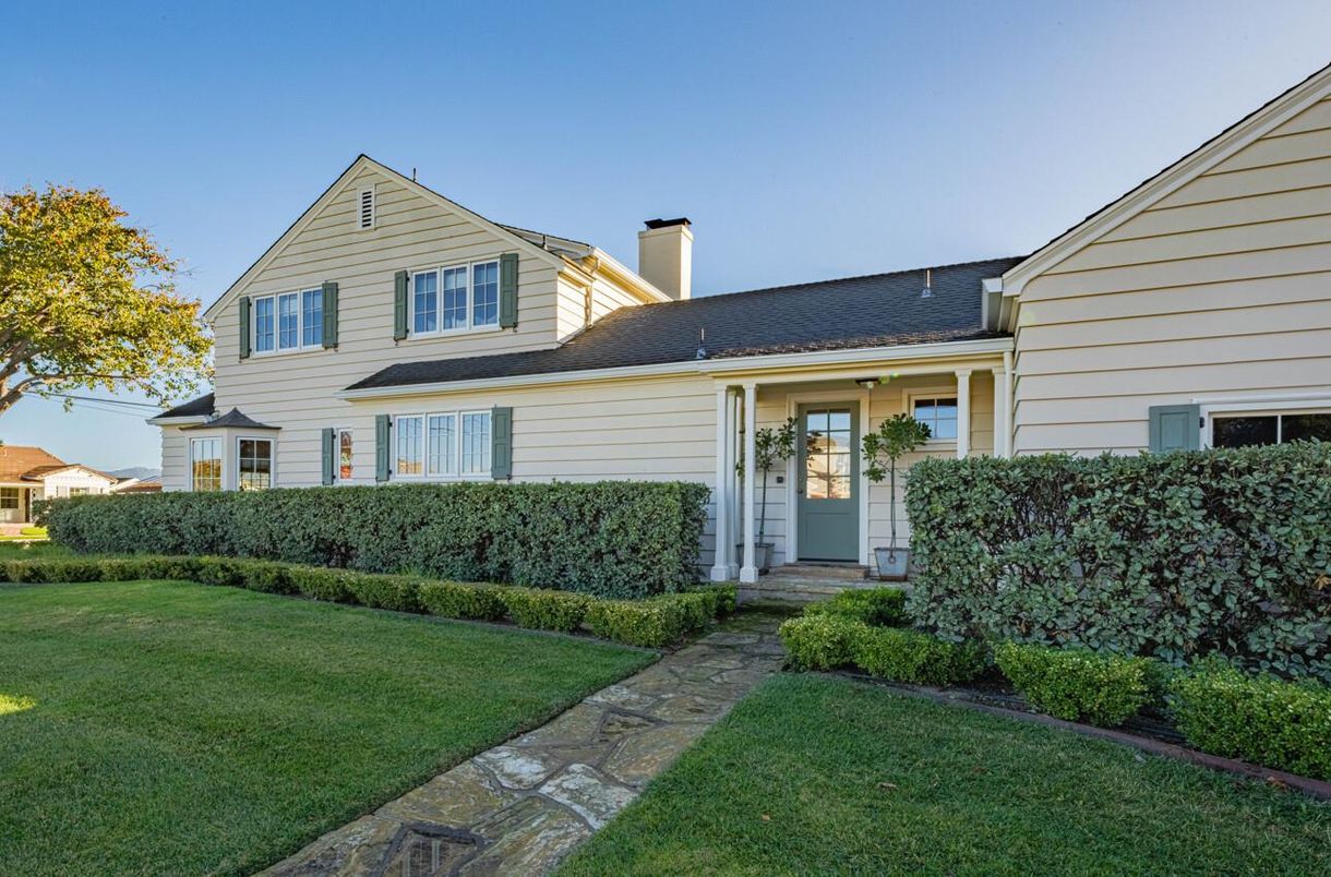 Exterior, Facade, Cape Cod