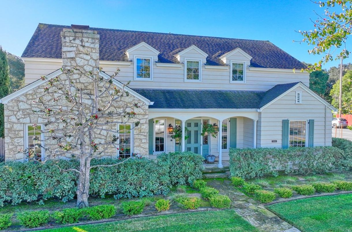 Exterior, Facade, Cape Cod