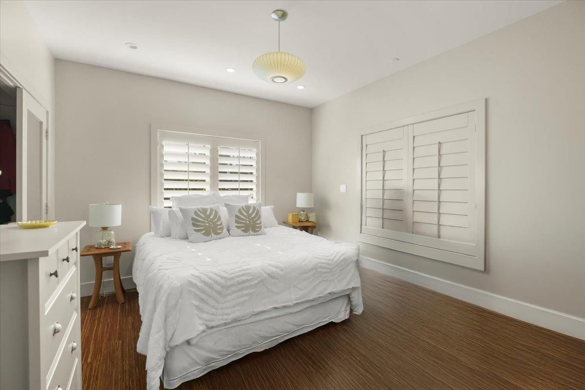 Bedroom, Interior, Pendant Lights, Recessed Lighting, Wood Texture Flooring