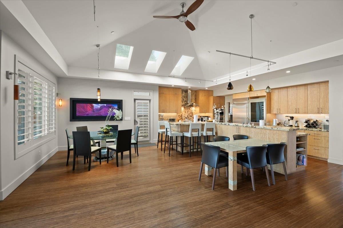 Dining room, Interior, Kitchen, Pendant Lights, Recessed Lighting, Stainless Steel Appliances, Wood Texture Flooring