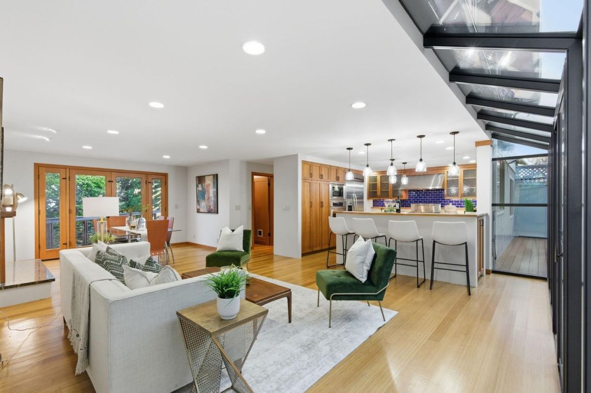 Dining room, Interior, Kitchen, Living room, Pendant Lights, Recessed Lighting, Stainless Steel Appliances, Wood Texture Flooring