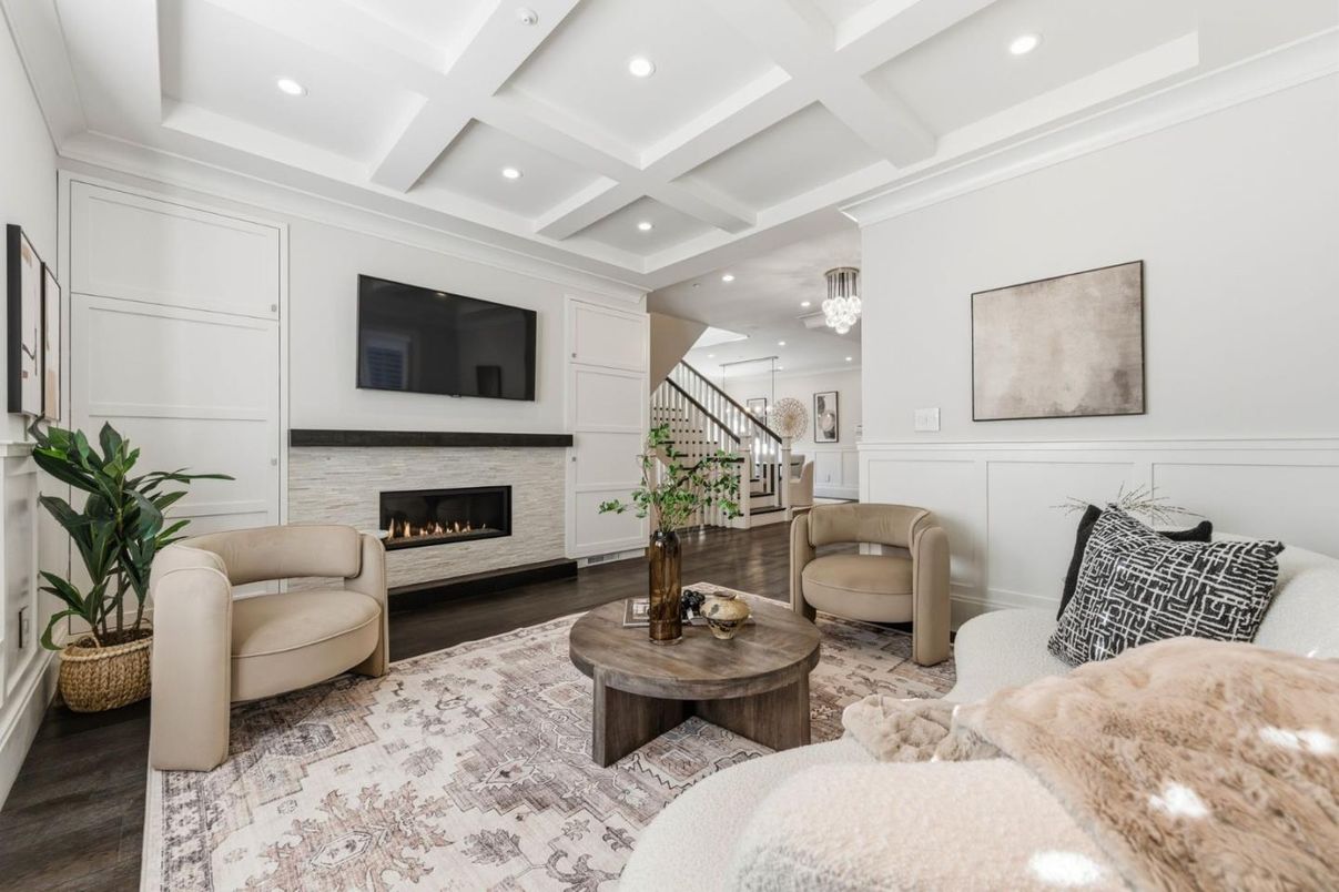 Fireplace, Interior, Living room, Pendant Lights, Recessed Lighting, Wood Texture Flooring