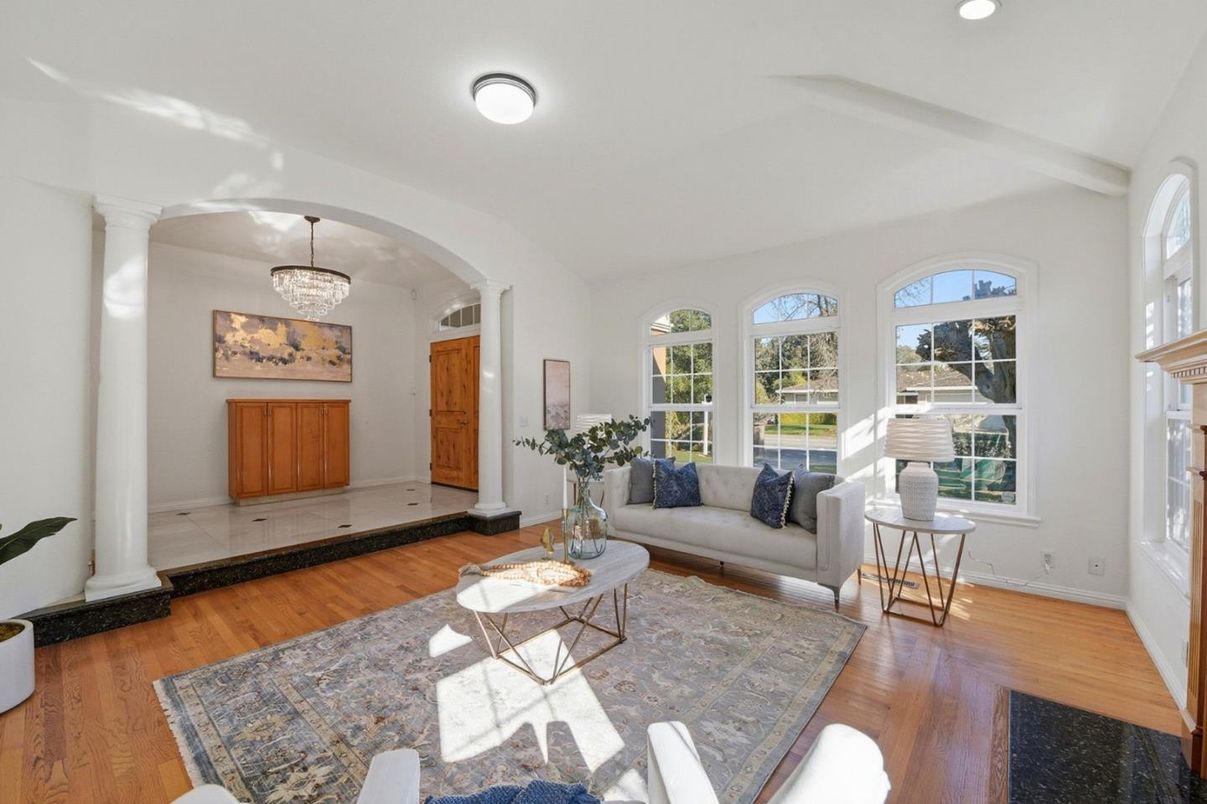Chandelier, Interior, Living room, Recessed Lighting, Wood Texture Flooring
