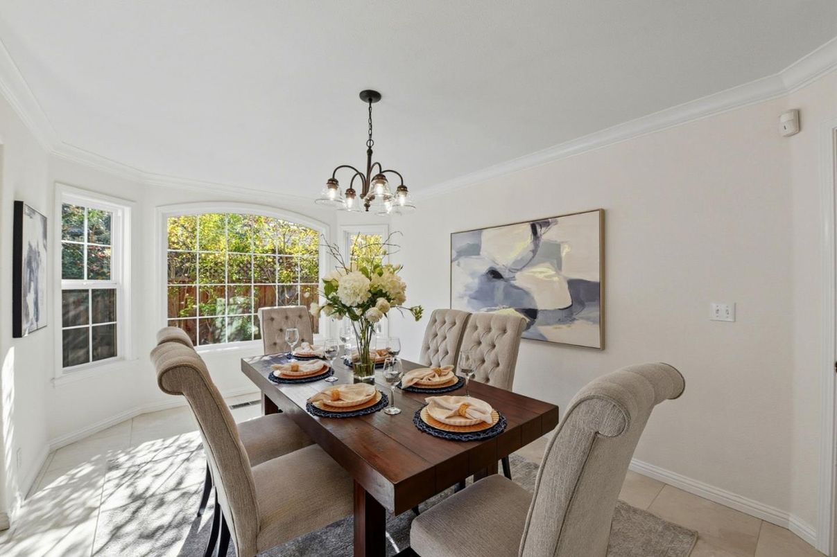 Chandelier, Dining room, Interior
