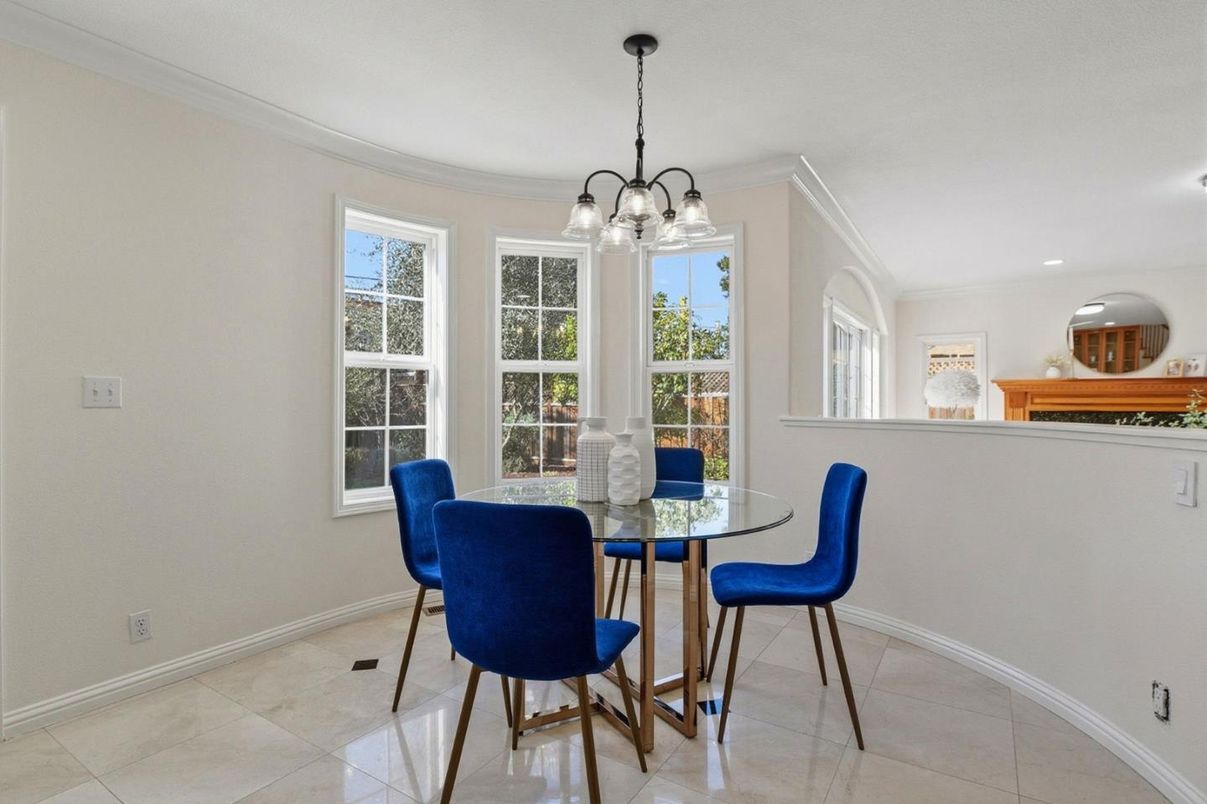 Chandelier, Dining room, Interior, Recessed Lighting