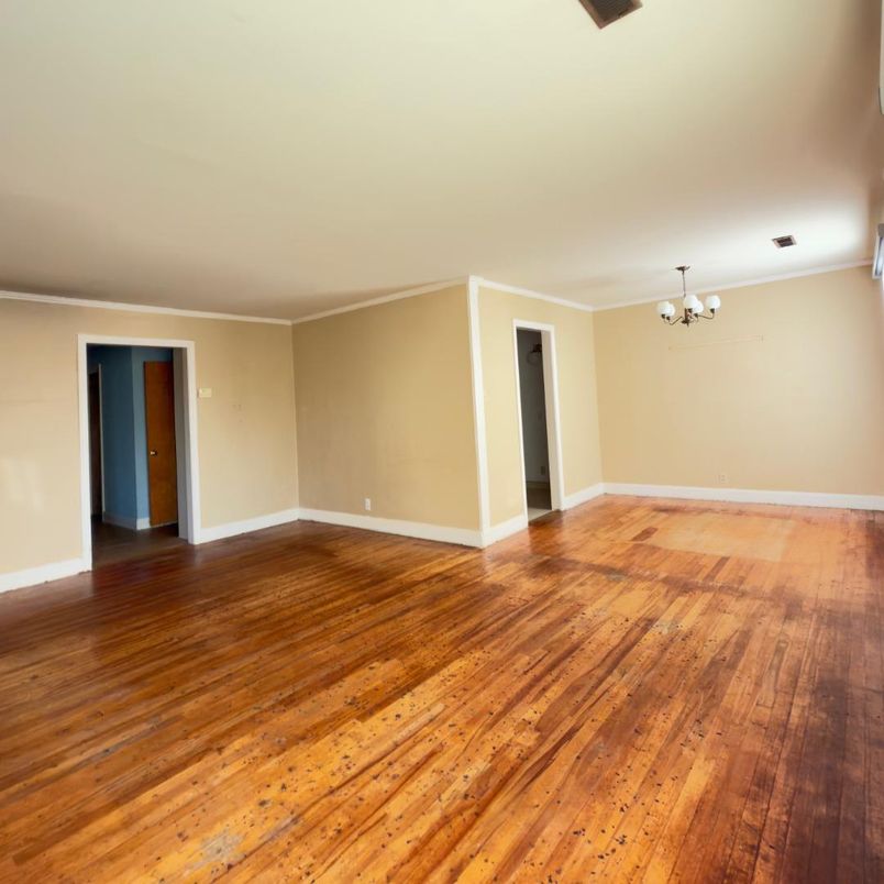 Chandelier, Empty room, Interior, Wood Texture Flooring
