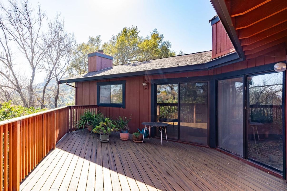 Exterior, Wood Texture Flooring