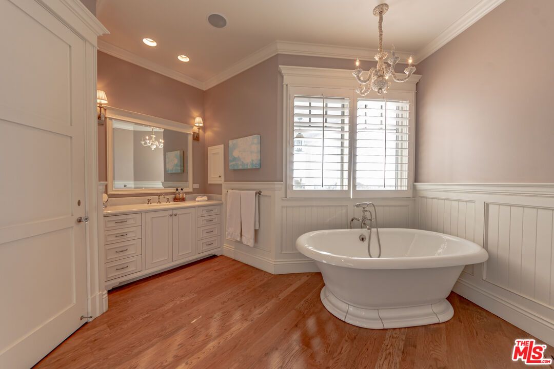 Bathroom, Chandelier, Dual Sink Vanities, Free Standing Baths, Interior, Recessed Lighting, Wood Texture Flooring