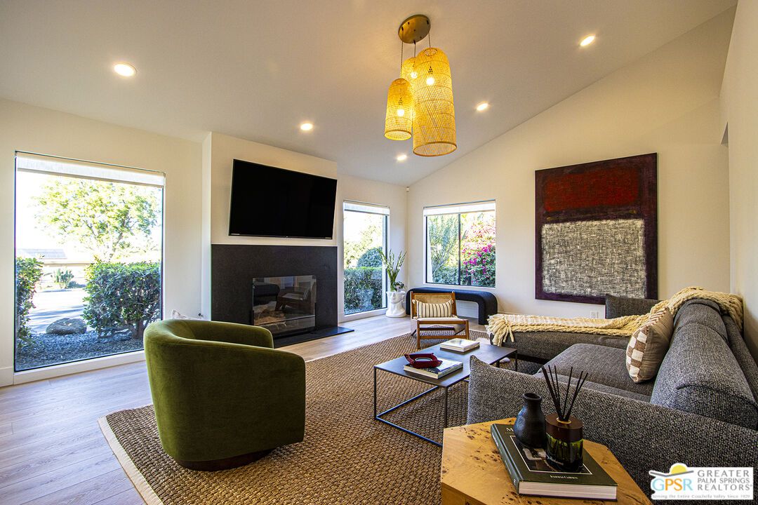 Fireplace, Interior, Living room, Pendant Lights, Recessed Lighting, Wood Texture Flooring