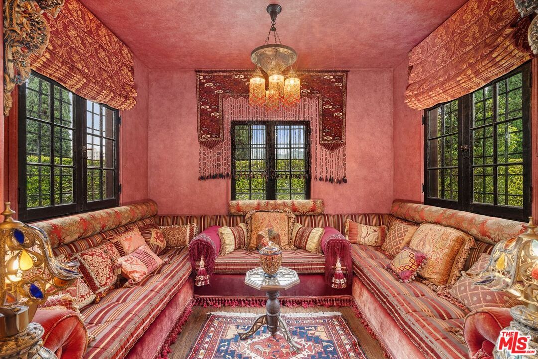 Interior, Living room