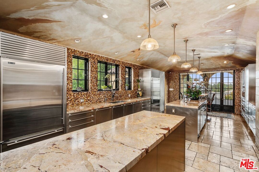 Interior, Kitchen, Pendant Lights, Recessed Lighting, Stainless Steel Appliances