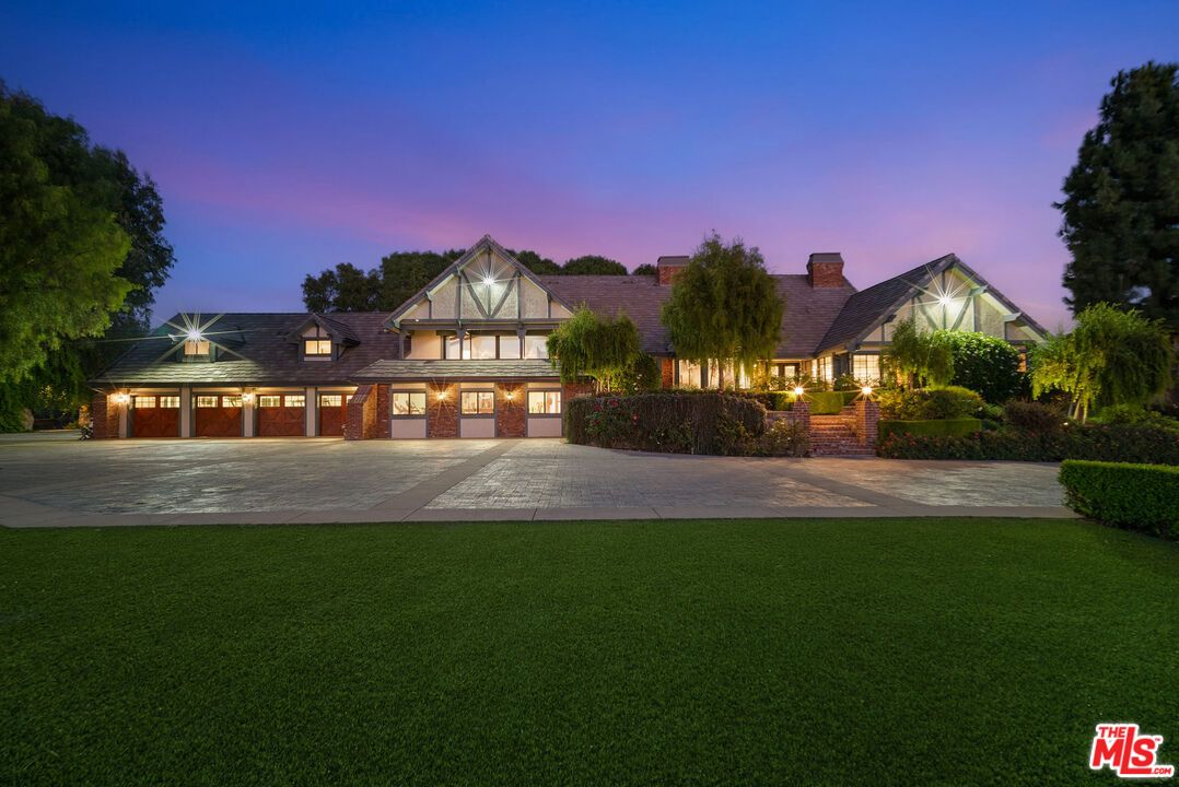 Backyard, Exterior, Facade, Tudor Revival