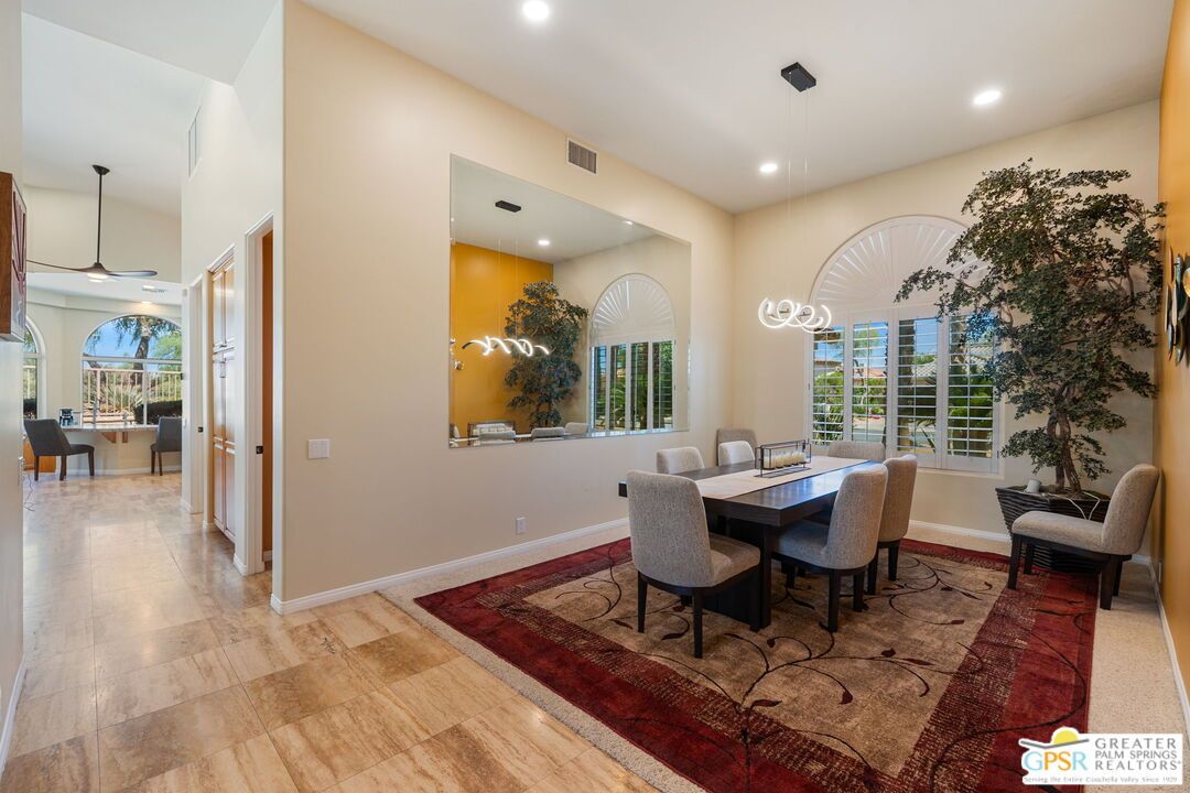 Dining room, Interior, Pendant Lights, Recessed Lighting