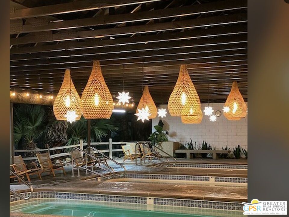 Interior, Pendant Lights, Pool